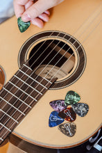 Load image into Gallery viewer, acoustic.life Classic71 Guitar Pick Set
